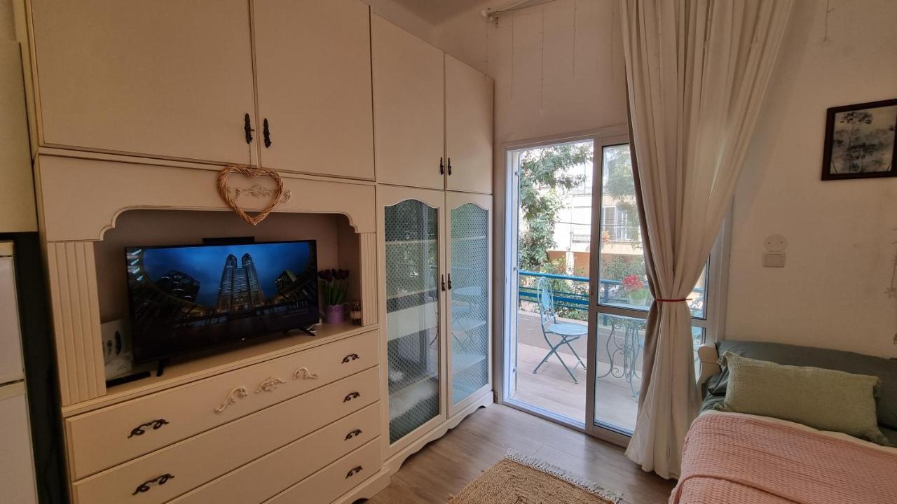 Lovely Studio With Balcony Apartment Rehovot Luaran gambar